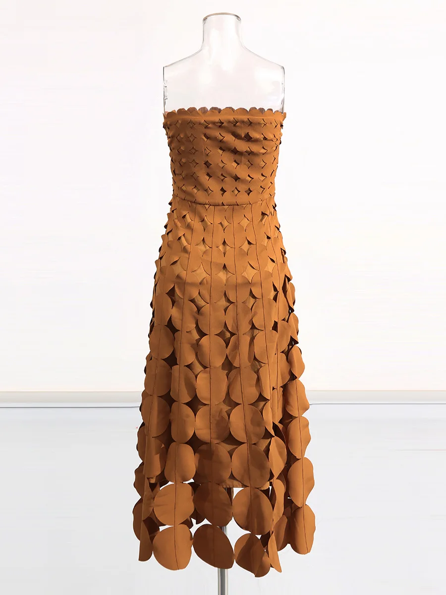 เดรสยาวเอวสูงปี 2025 เดรสปาร์ตี้มิดิเซ็กซี่แบบไม่มีสายหนังสีน้ำตาลขาว