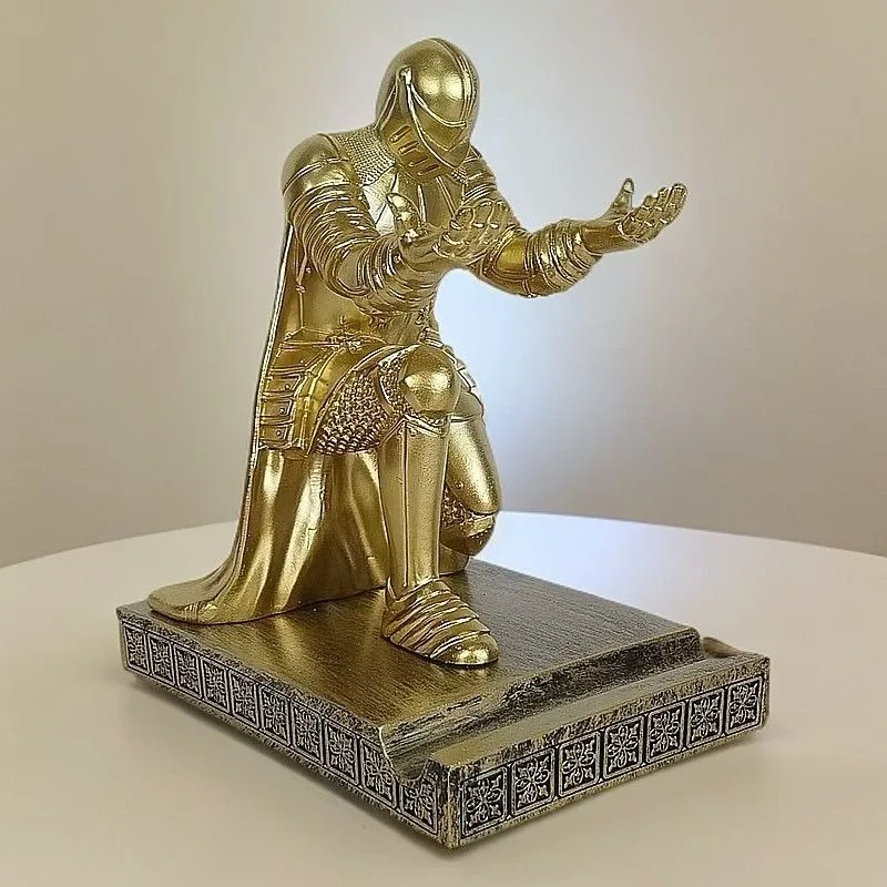Executive Officer Ornament Light Luxury Home Creative Pen Holder Entrance Knight Pen Holder