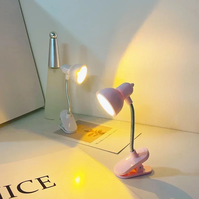 1Pcs Portable Eye-Friendly Reading Lamp - Warm & Bright Clip-On Light with Long-lasting Battery for Books and Desks