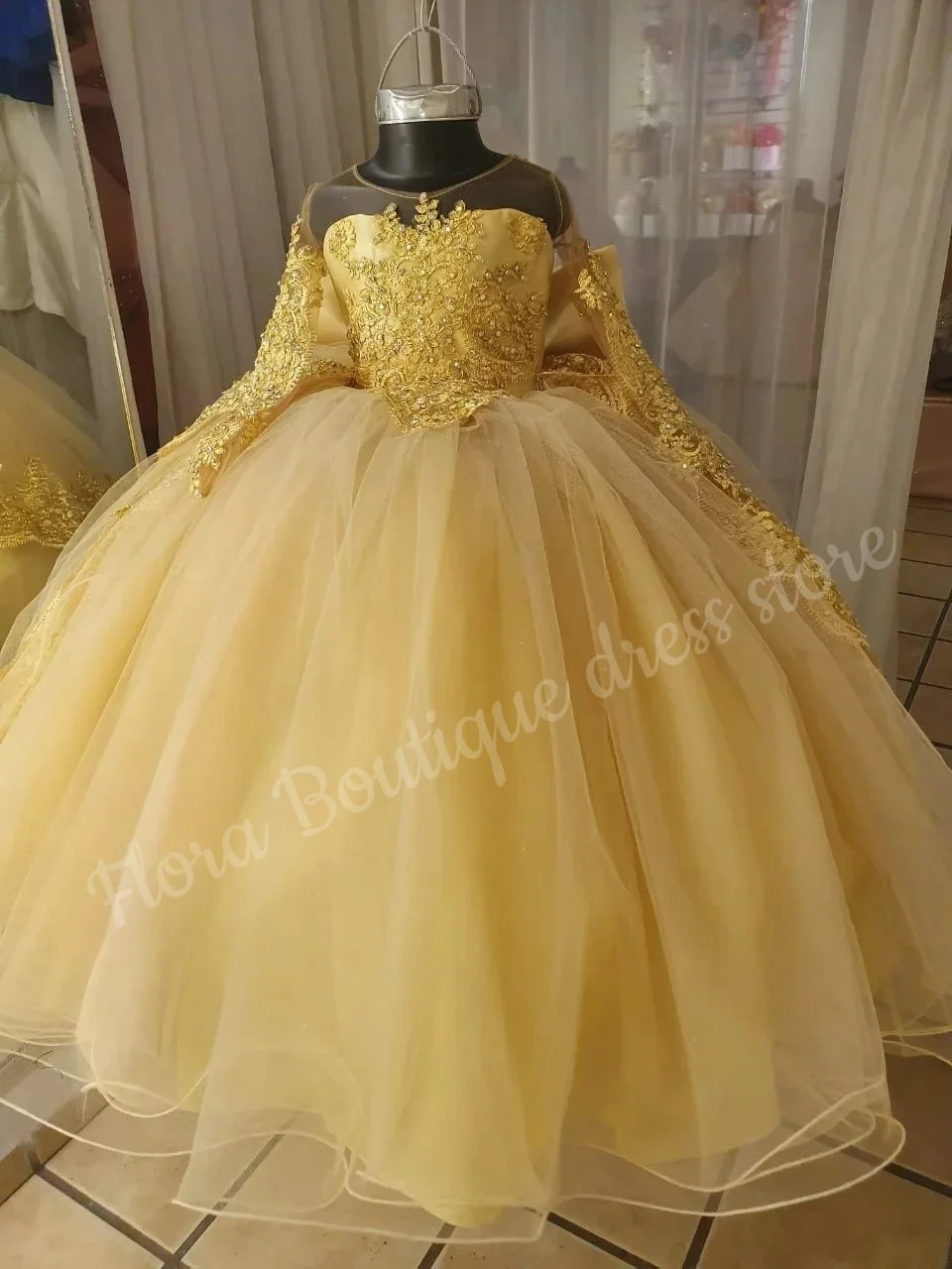Customized Long Sleeves Elegant Puffy for Girls Gold Applique Flower Girl Dress for Wedding Party Girls Pageant Gala Dress