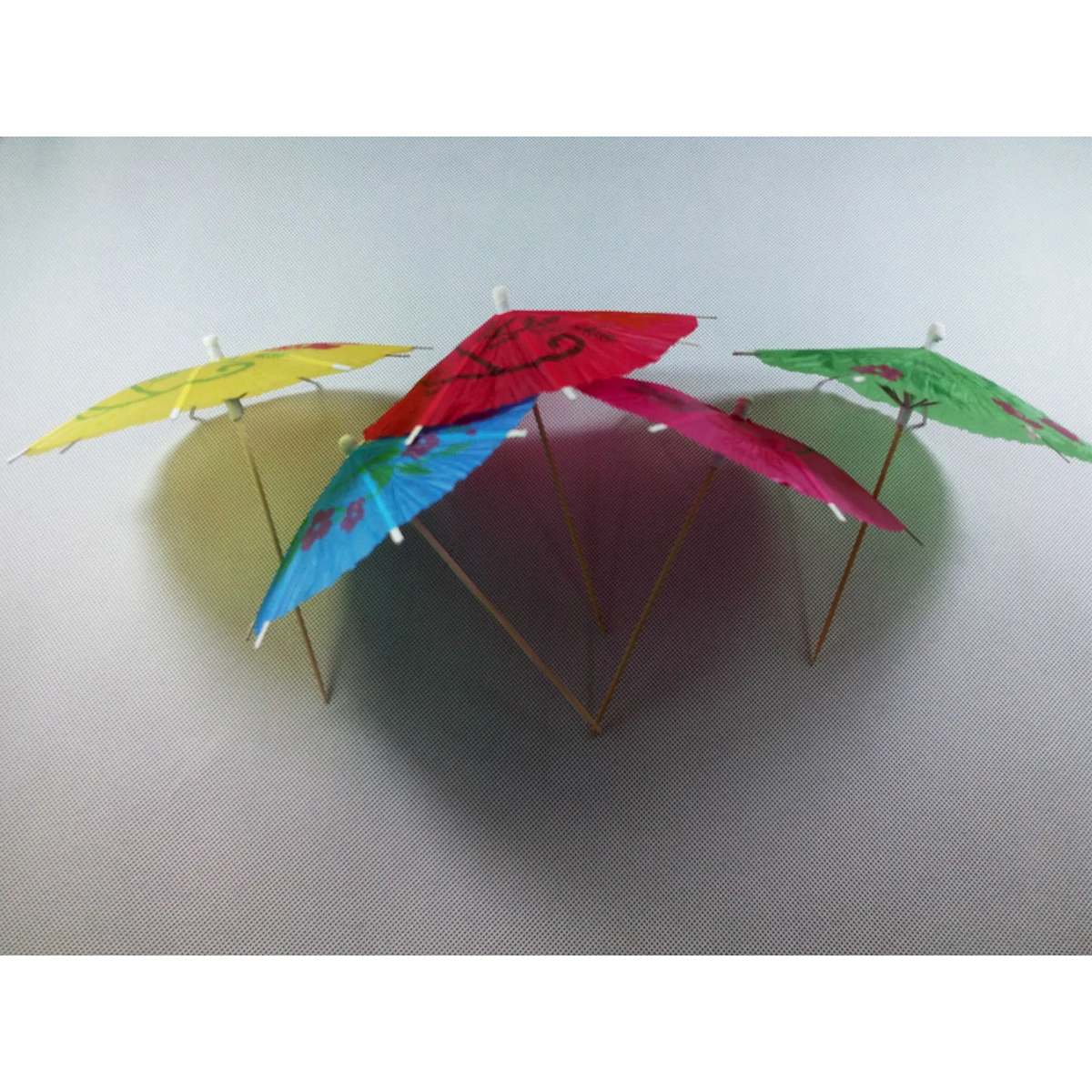 

144pcs Paper Umbrella Picks 8-Square Drink Sticks Cocktail Decorations 9cm Diameter 10cm Length Party Bar Tools for Beverages