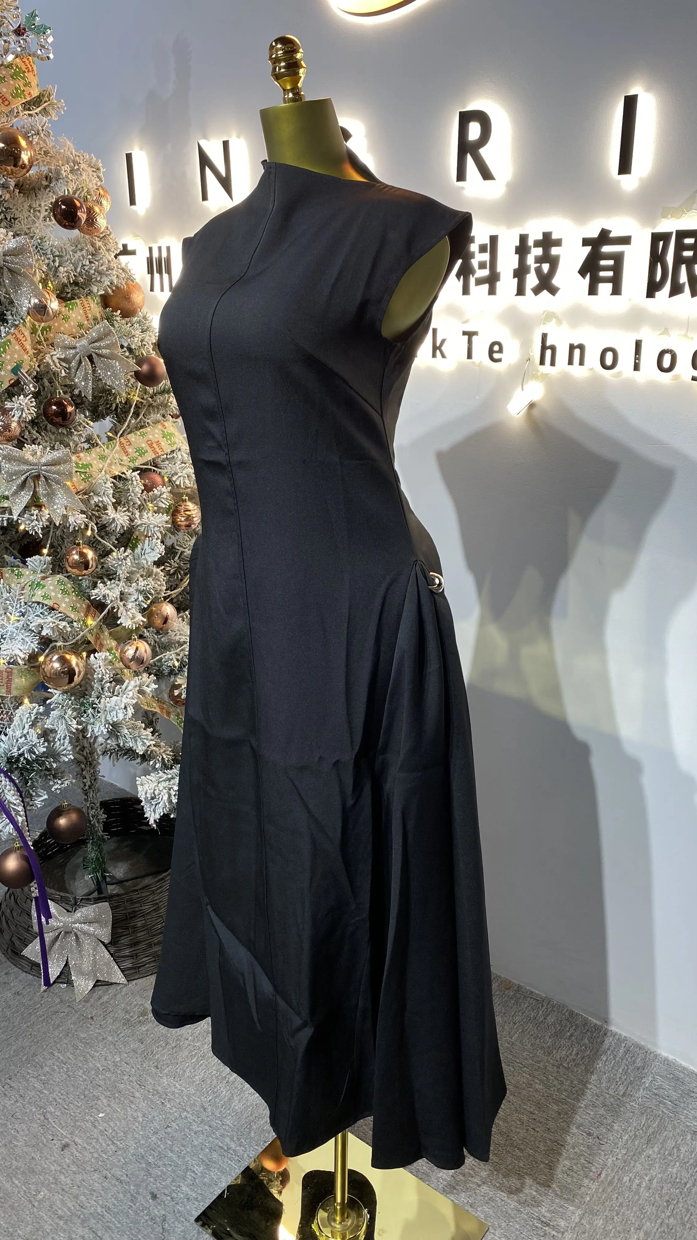 Hot-selling luxurious and beautiful dress, simple style, sleeveless elegant women's tea dress-GZXX248