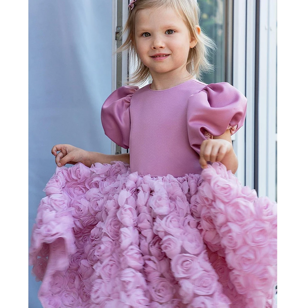 Charming Pink Puffy Sleevel Flower Girls Dresses with 3D Flower Knee Length Christmas Gowns 2024 Summer New فلور فتاة اللباس