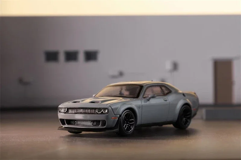 Stance Hunters 1:64 Dodge SRT Hellcat  Limited 699 Diecast Model Car