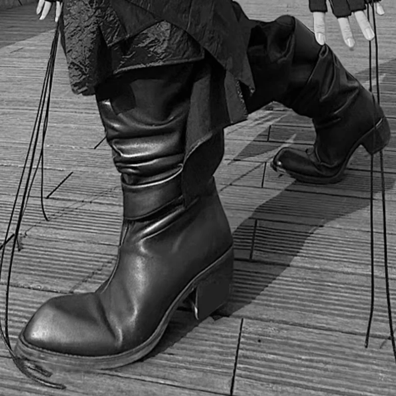 

Мужские черные ботинки до середины икры без шнуровки с острым носком и рюшами, 2026, рыцарские сапоги в стиле ретро со складками на массивном каблуке, модная мужская обувь