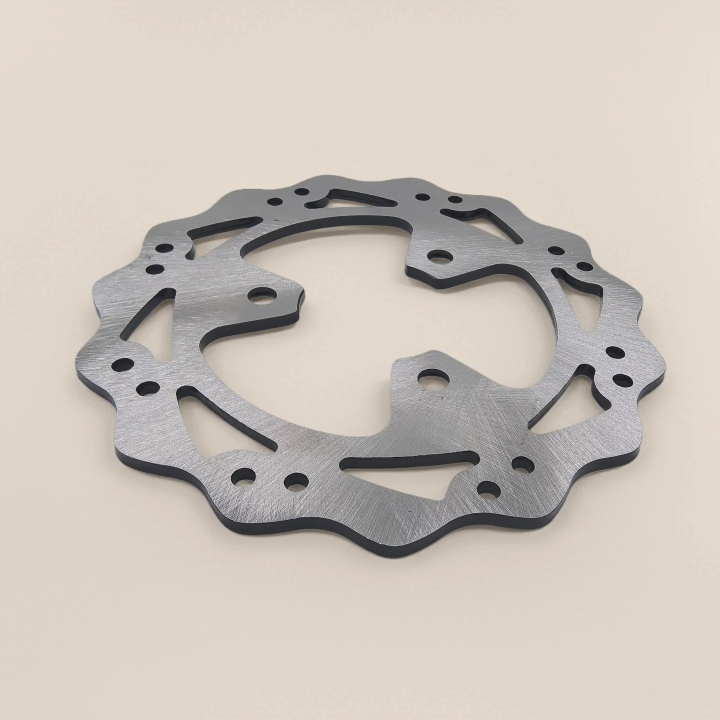 Передний тормозной диск мотоцикла скутера