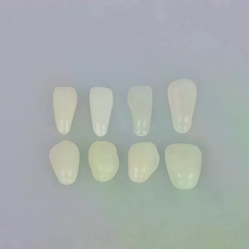 60 Piezas de Carillas Dentales Ultrafinas Blanqueadoras, Materiales de Resina de Porcelana, Dientes Temporales Superiores Anteriores, Película Dental Blanqueadora (Sin Pegamento)