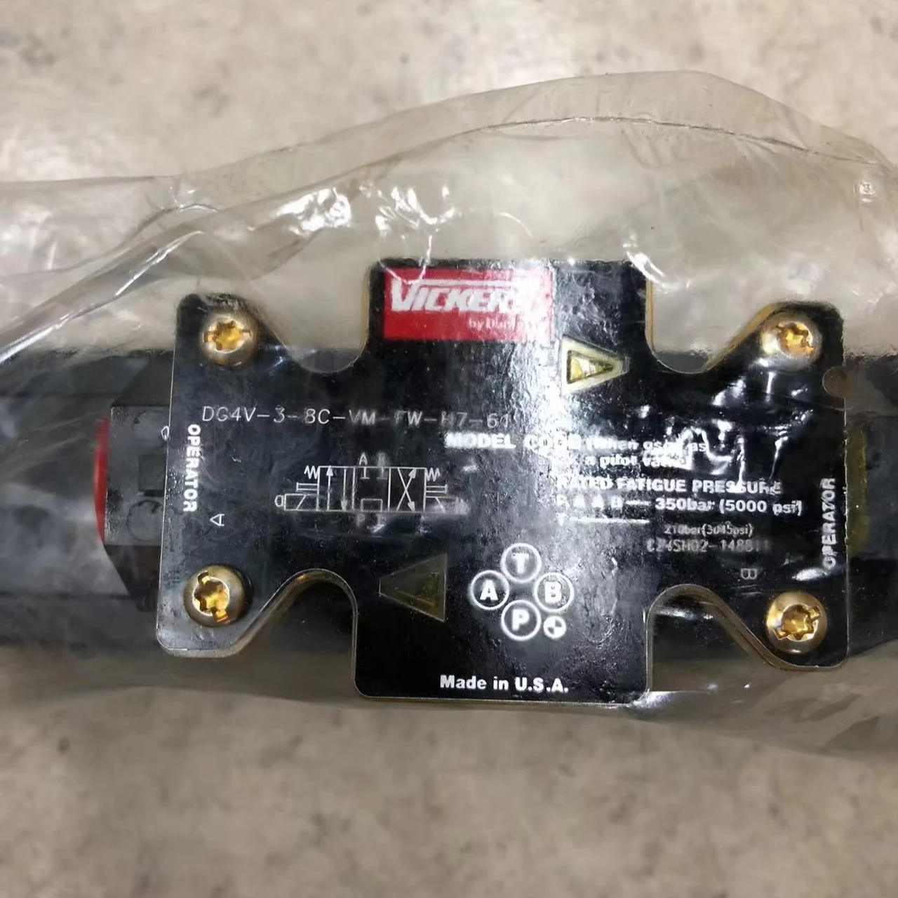 02-148811 DG4V-3-8C-VM-FW-H7-61 DG4V 3 8C VM FW H7 61 DG4V38CVMFWH761ea  ton vick  ers IH DAN FOSS Solenoid ValveGenuine Large S