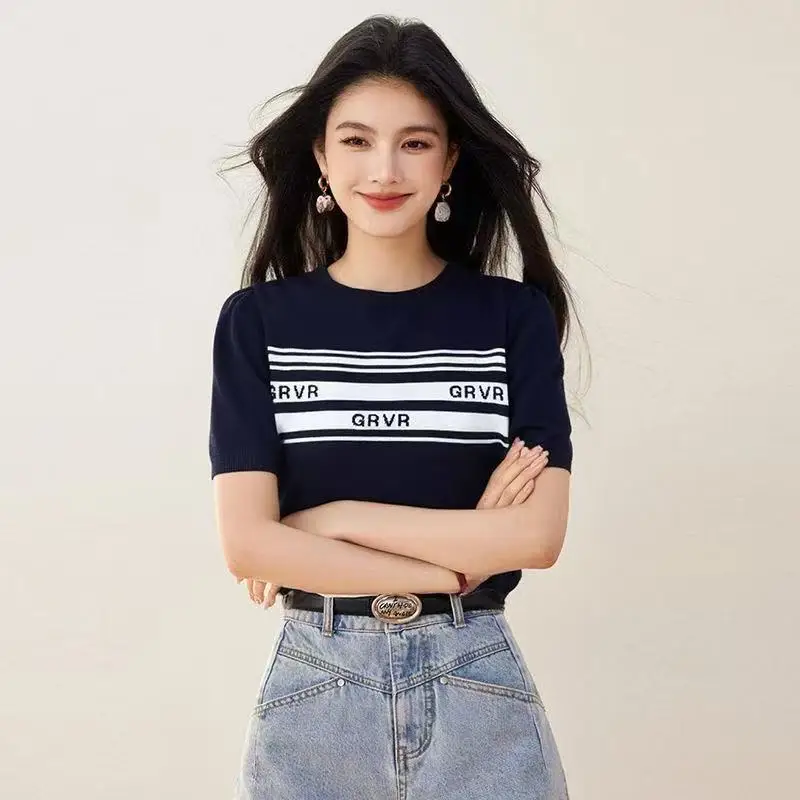 

2025 Spring/Summer New Women's Pure Cotton Knitted T-shirt Loose and Skinny Round Neck Striped Temperament Knitted Top
