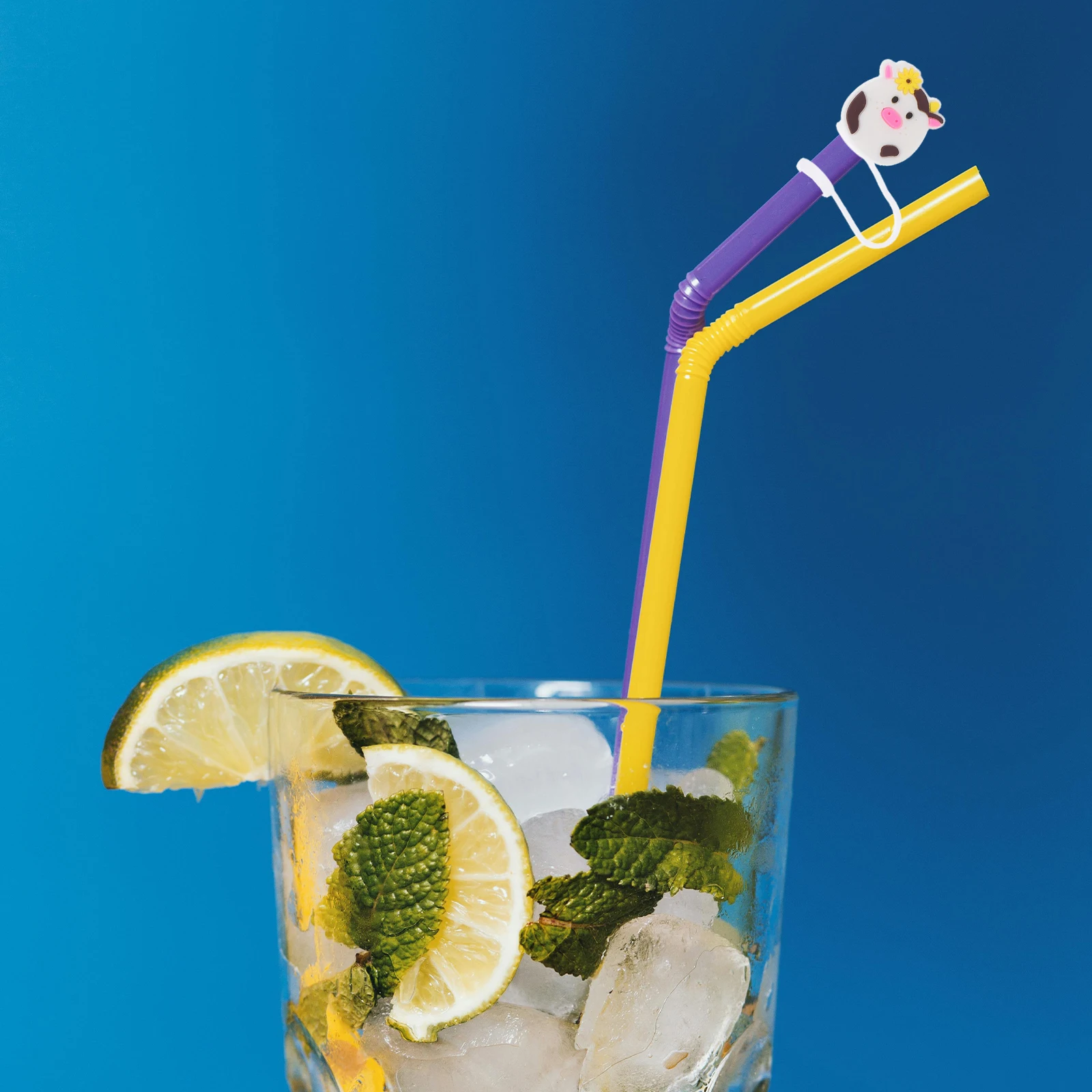 

4Pcs Cow Straw Toppers Silicone Dust Plug Reusable Protective Straw Covers Cap Water Bottle Cover Party Gifts