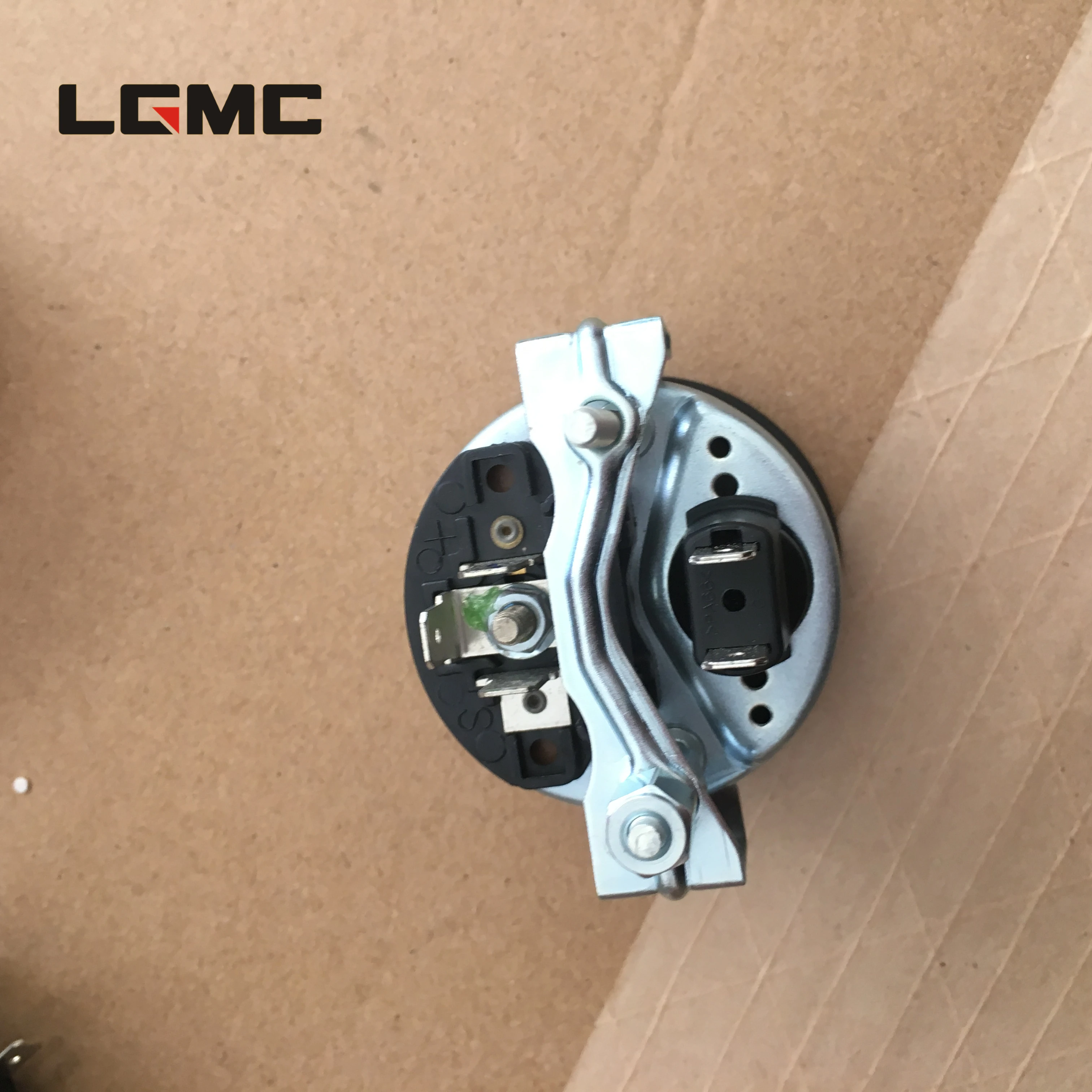 Grader	Instrumentation	310-040-002C	Engine Water Temperature Gauge; Fittings