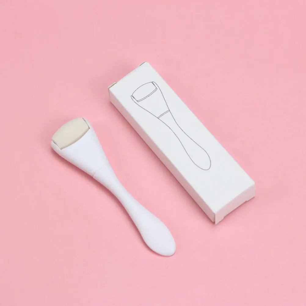 Vulkanische steenroller Gezichtsolie absorberende gezichtsmassager Compact dubbelzijdig huidverzorgingshulpmiddel Draagbare gezichtsbeeldhouwroller