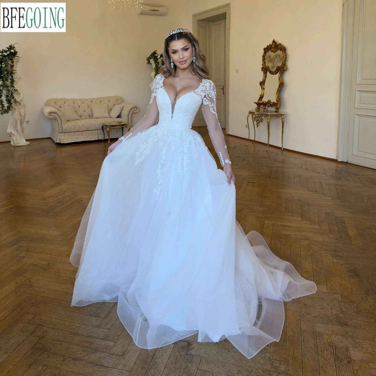 Long Sleeves Wedding Dresses Chapel Train Customized Floor-Length V-Neck A-Line Bridal Gowns