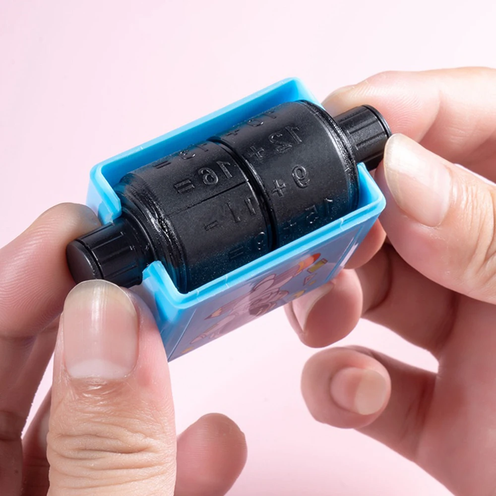 Timbri a Rullo per Matematica 2 in 1 all'interno di 100 Timbri per la Matematica Intelligente Moltiplicazione e Divisione Doppia Testa per la Matematica Francobolli per Insegnamento per i Bambini