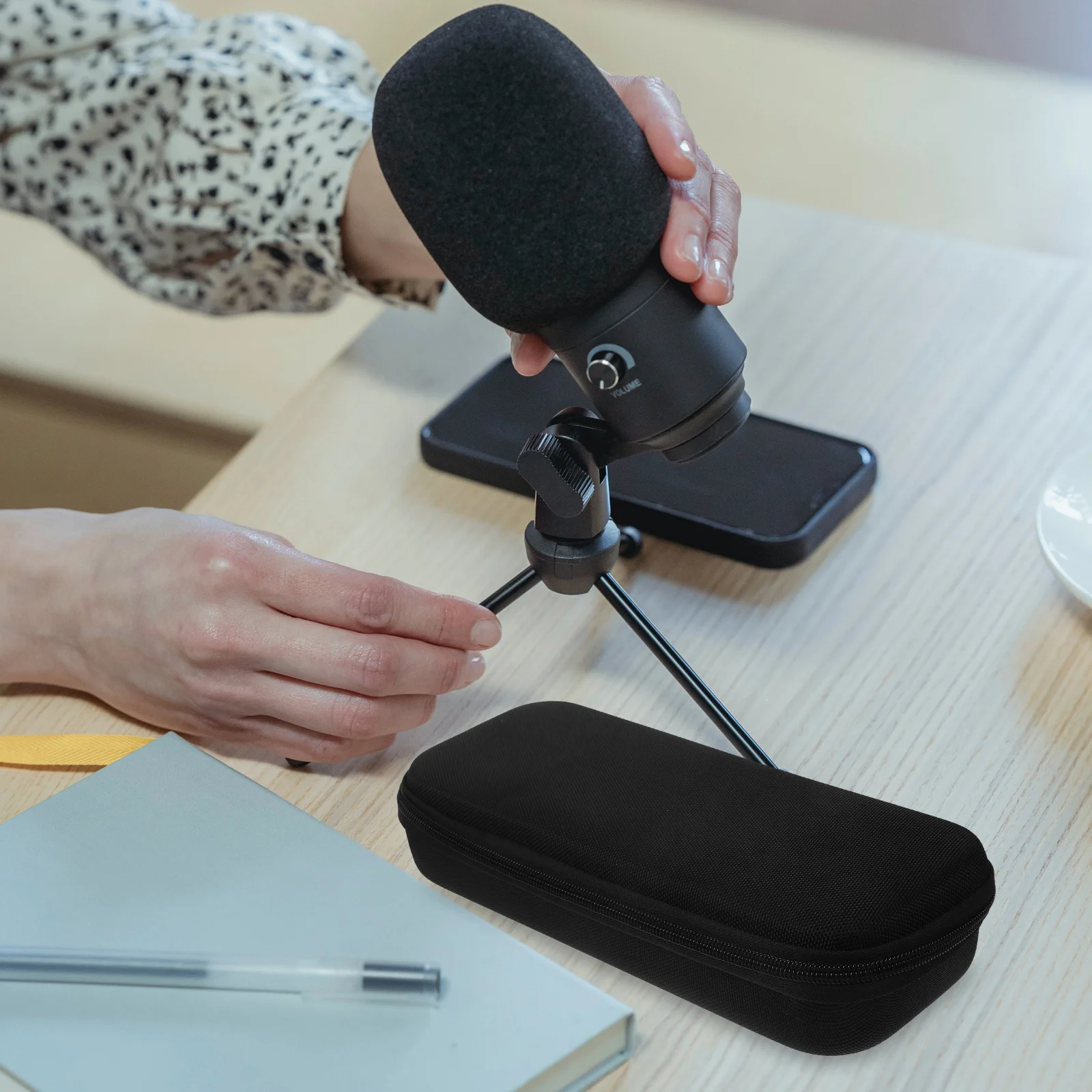 

Handheld Microphone Storage Bag Portable Travel Shockproof Mic Carrying Case Lightweight Storage Case Microphone Bag