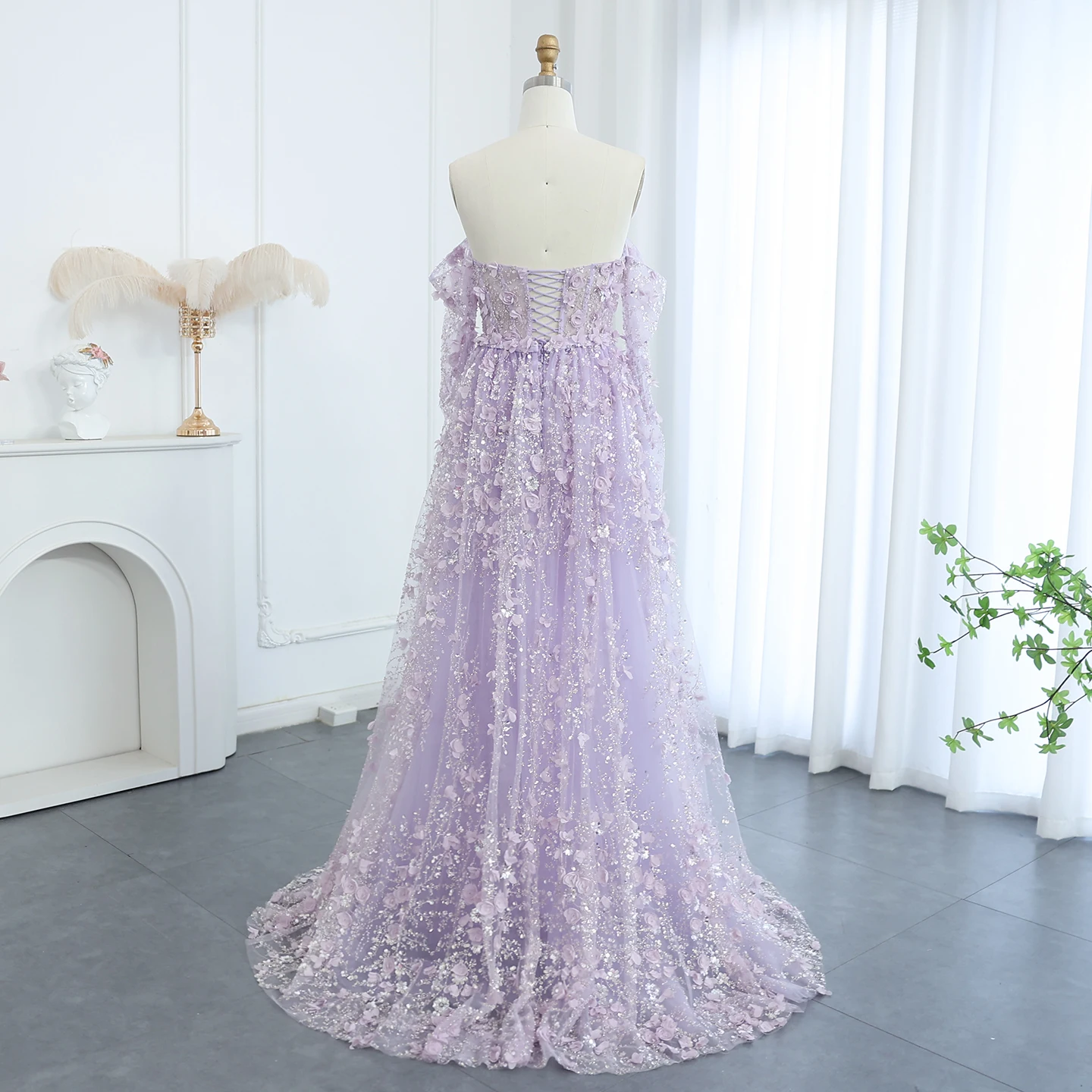 Sharon Said 3D-Blumen-Flieder-Luxus-Abendkleid aus Dubai mit Überrock in Flieder für arabische Frauen, Hochzeitsfeierkleid SS352, maßgeschneidert – Detail 29