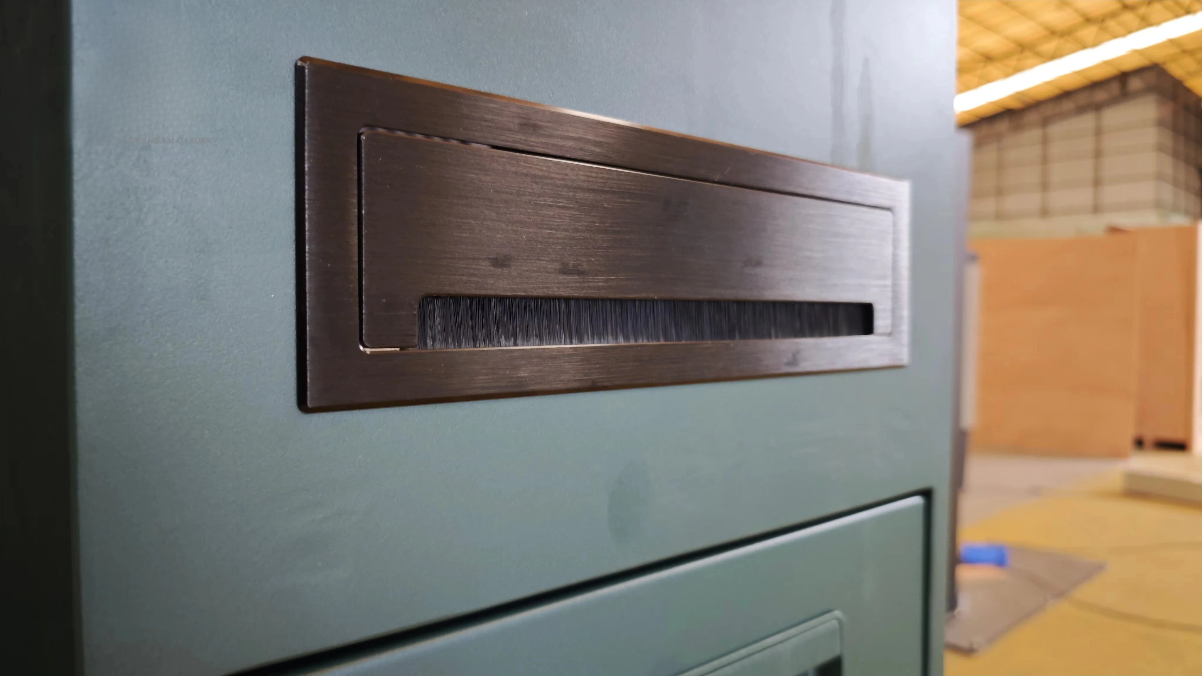 Durable Outdoor Delivery Box Smart Parcel Locker, Mailbox, And Waterproof Garden Drop Box
