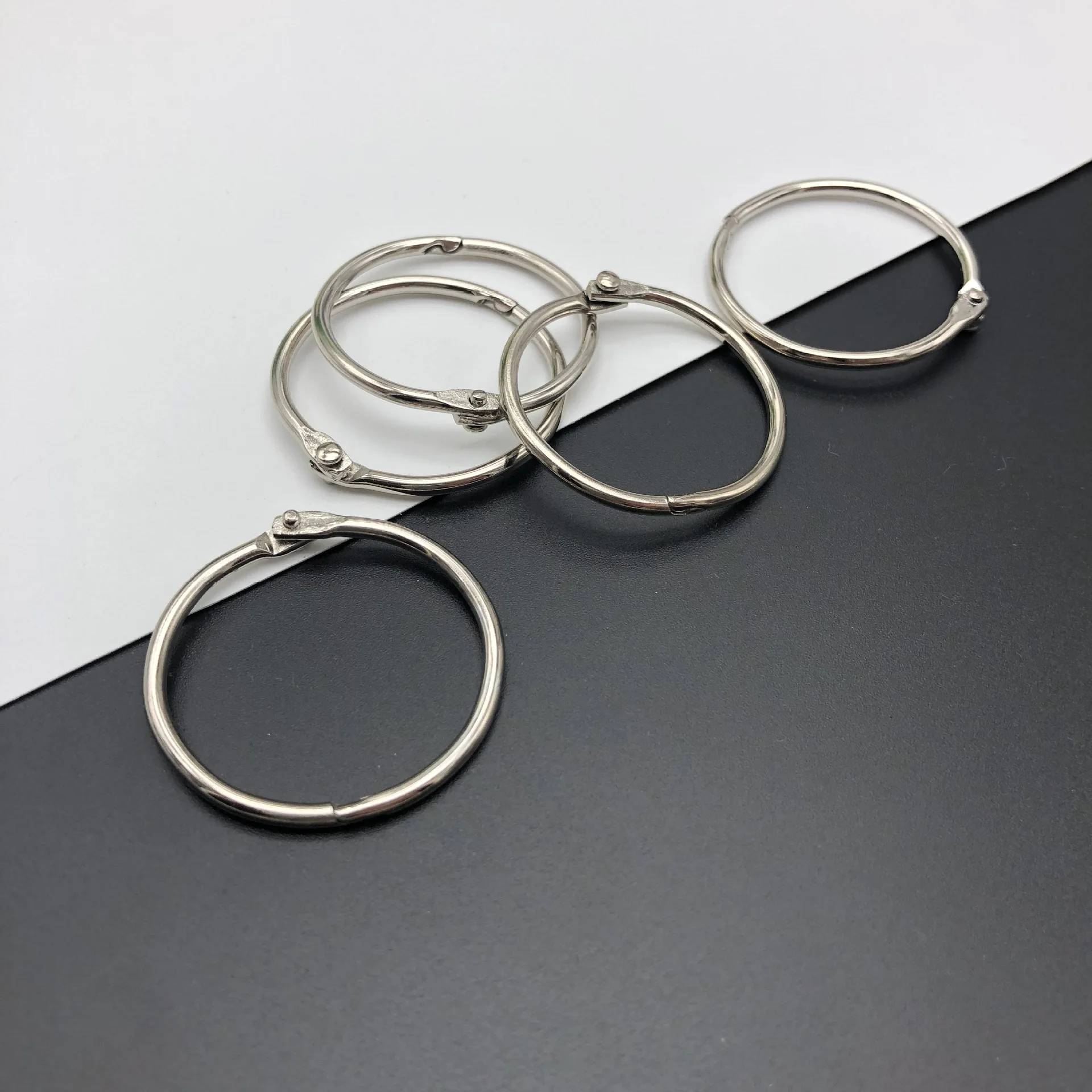 

50Pcs 25mm Metal Ring Binder Staple Book Binder Albums Loose-leaf Book Hoops Loose Leaf Ring Keychain Office Binding Supplies