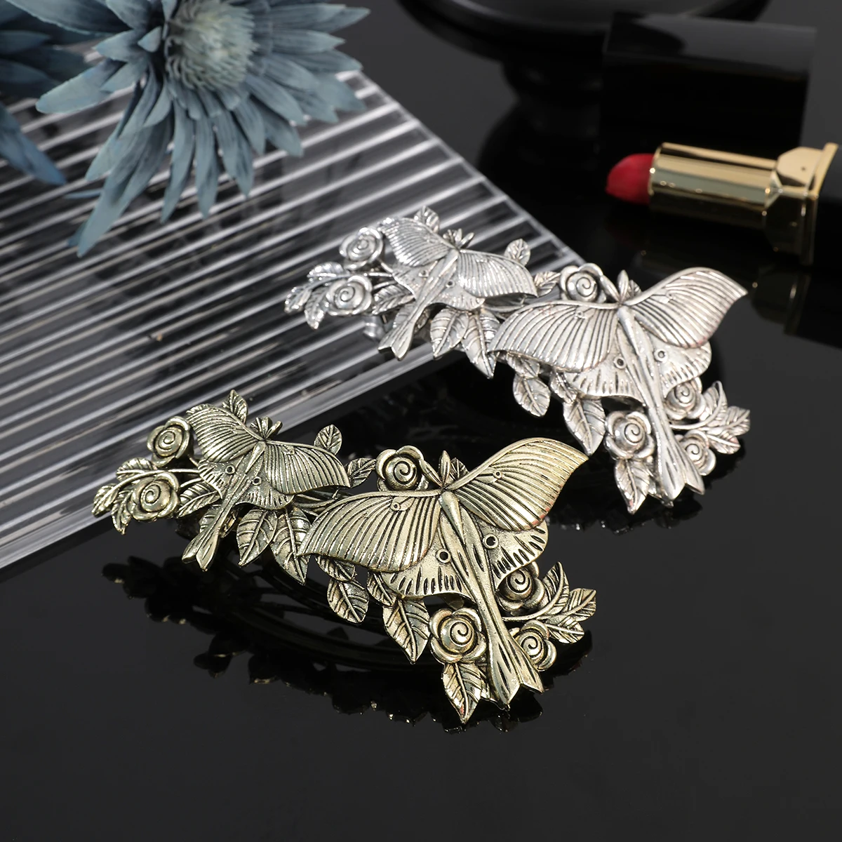 

AWAYTR New Metal Vintage Hairpin Hair Clip for Women Girl Headwear Retro Silver Hairpins Barrettes Hair Accessories Gifts