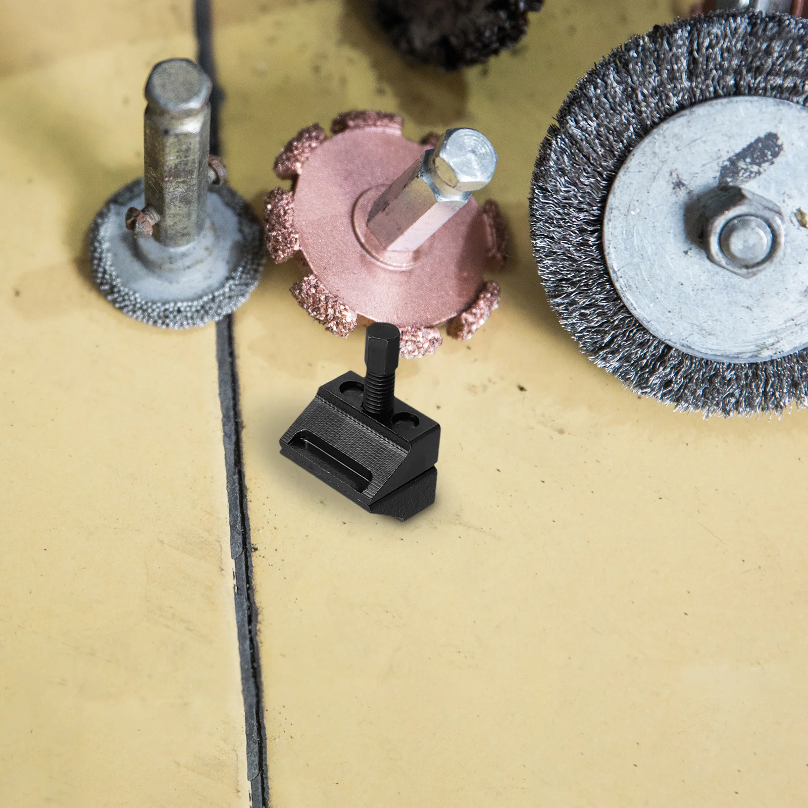 

2Pcs Steering Spreader Automotive Suspension Strut Split Hub Tool Car Shock Absorber Removal Tool Universal Automotive Tools