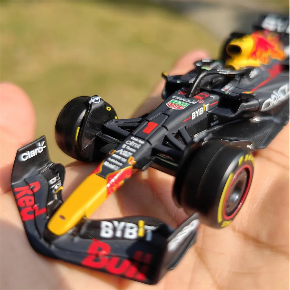 Bburago 1:43 F1 2022 Red Bull Champion Racing RB18 #1 Verstappen #11 Perez Alloy Cars Die Cast Model Toys TAG Heuer Collections