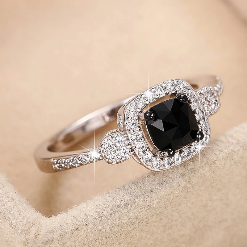 Huitan Black CZ Rings for Women Unique Wedding Bands Accessories Silver Color Low-key Female Finger-rings New Trendy Jewelry