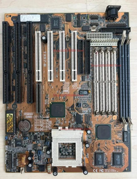 

Материнская плата ASUS TX97-E, для процессоров Pentium 586, полный комплект компонентов, все интерфейсы, проверена, исправна.
