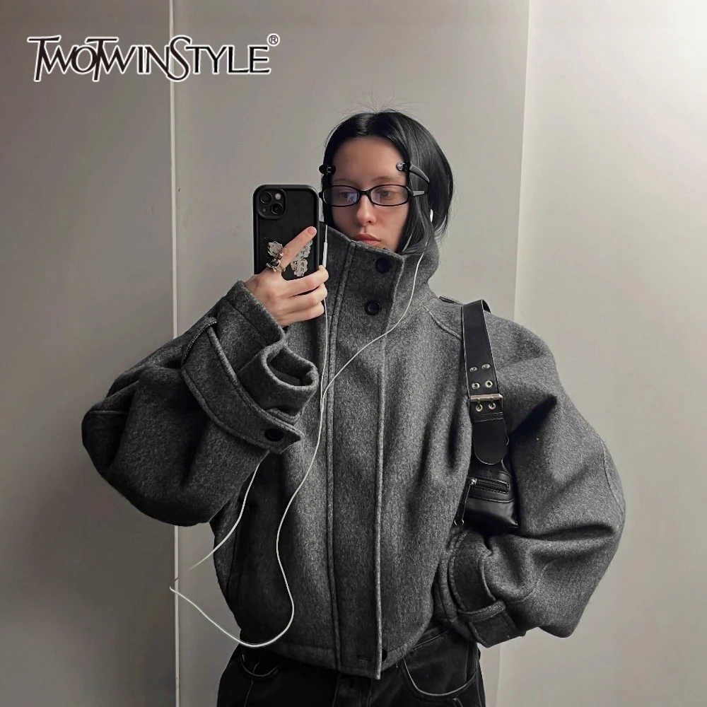 TWOTWINSTYLE الصلبة فضفاض أساسيات معطف الصوف للنساء الوقوف طوق كم طويل المرقعة واحدة الصدر سترات رجالي الإناث