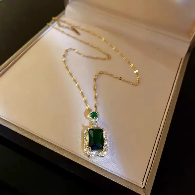 Luxury Geometric Square Emerald Pendant Necklace for Women Retro Classic Stainless Steel Crystal Colorfast Chokers Jewelry Set