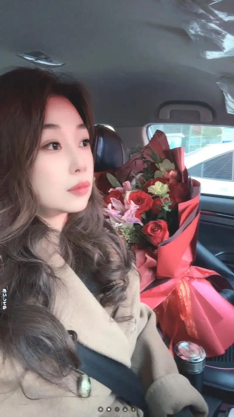 4 個のプラスチックビードロック 1.9 インチホイールハブホイールリム 1/10 RC クローラーカーアキシャル用