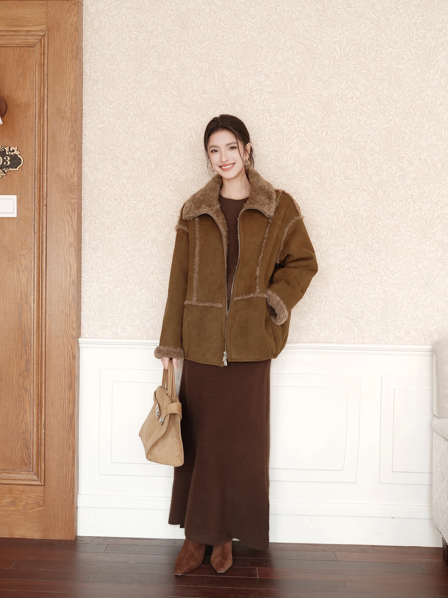 

FT GUOGE Women's Lamb Fur Jaet Inteated Leather And Fur Autumn Winter New Sle ort Coat Zipper Closure Stand Fit