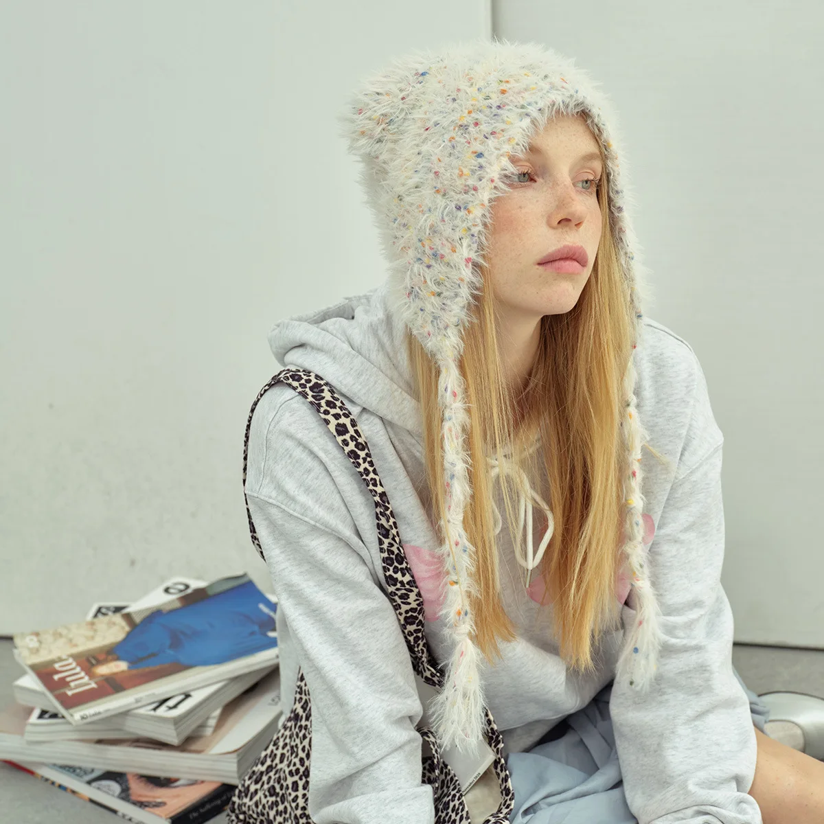 قبعة نسائية شتوية بألوان الدوبامين - قبعة بولكا دوت برباط على شكل دب لطيفة قابلة للسحب، قبعة دافئة للطقس البارد