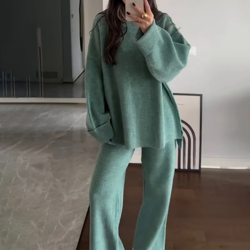 

2025 European and American Women's Fashion Autumn Winter Slimming Loose Comfortable Solid Color Knitted Sweater Set