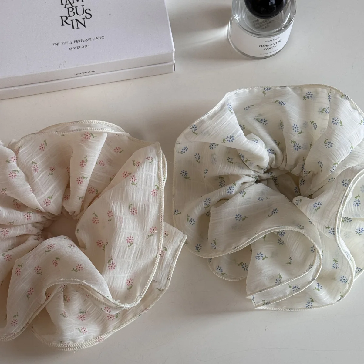 

Весна-лето, новый дизайн, нежная маленькая эластичная резинка для волос Mori с цветочным принтом для милых девочек, тканевая веревка для волос, аксессуары для волос