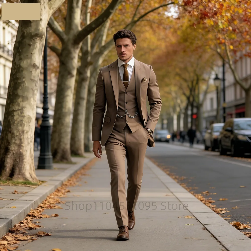 

Elegante Men's Grey Slim Fit Tuxedo 3-Piece Smoking Suit with Peak Lapel Blazer Vest Pants for Wedding Party