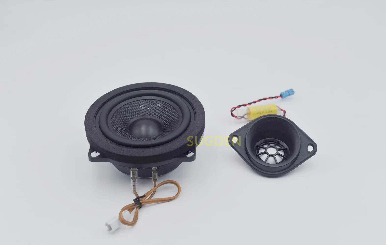 Suitable for the BMW 3 Series, 4 Series, 5 Series, X1, X2, X3, X4, X5, and GT models with center-mounted speaker audio system.