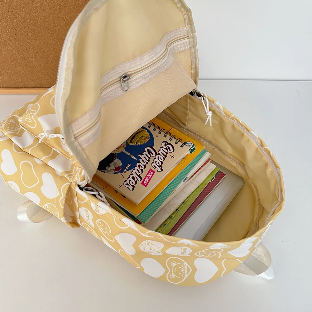 Daypack for Students Heart Pattern Shoulder Bag Nylon Adjustable Strap Large Capacity Rucksack