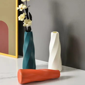 Simple Light Luxury Vase – Modern Flower Arrangement Table Décor 1