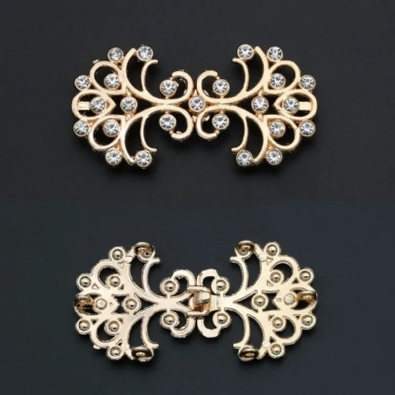 1 Pair Shiny Metal Pin Buckle Collar Clips Holder Women Decor Crystal Cape Cloak Clasps Fasteners Buckle