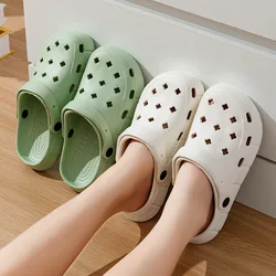 Summer New Garden Clogs Shoes Women Slippers Men Outdoor Soft Sole Bathroom Slippers Fashion Waterproof Sandal Slippers