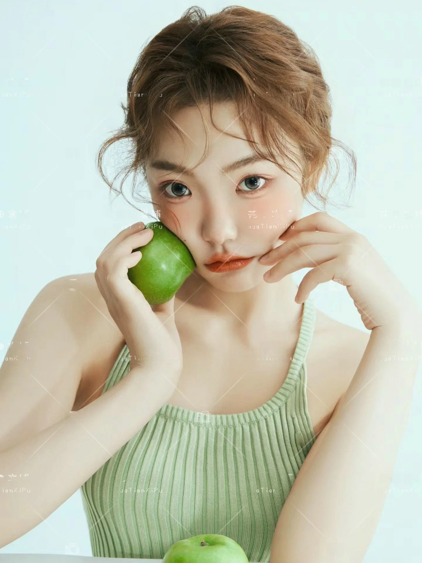 

Новая летняя коллекция: Женская одежда для фотосессий в стиле портретной фотографии, художественная, для создания атмосферы, для студийной съемки, новинка.