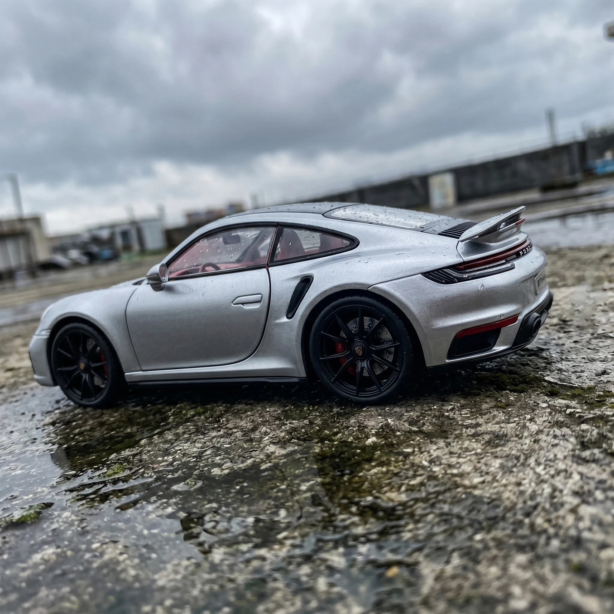 1:24 911 High Performance German Sports Car Alloy Diecast Model Car Simulation Trendy Birthday Collection Gifts