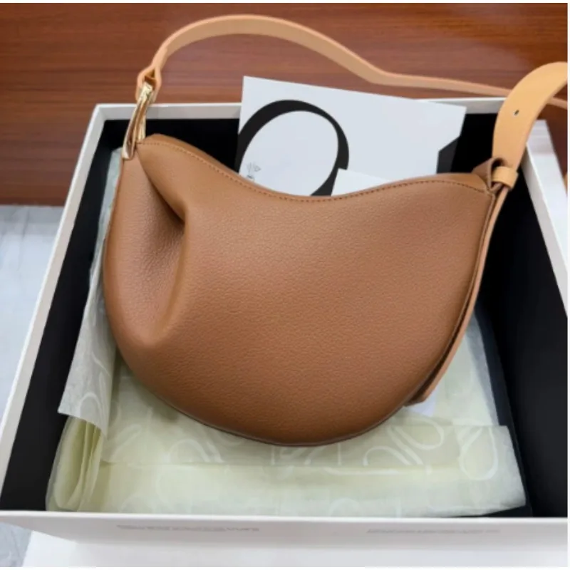 

2025 New Series Soft Leather Polka Dot Handbag Y2K High-end Suburban Dual Shoulder Bag and Laptop Bag Minimalist Pleated Design