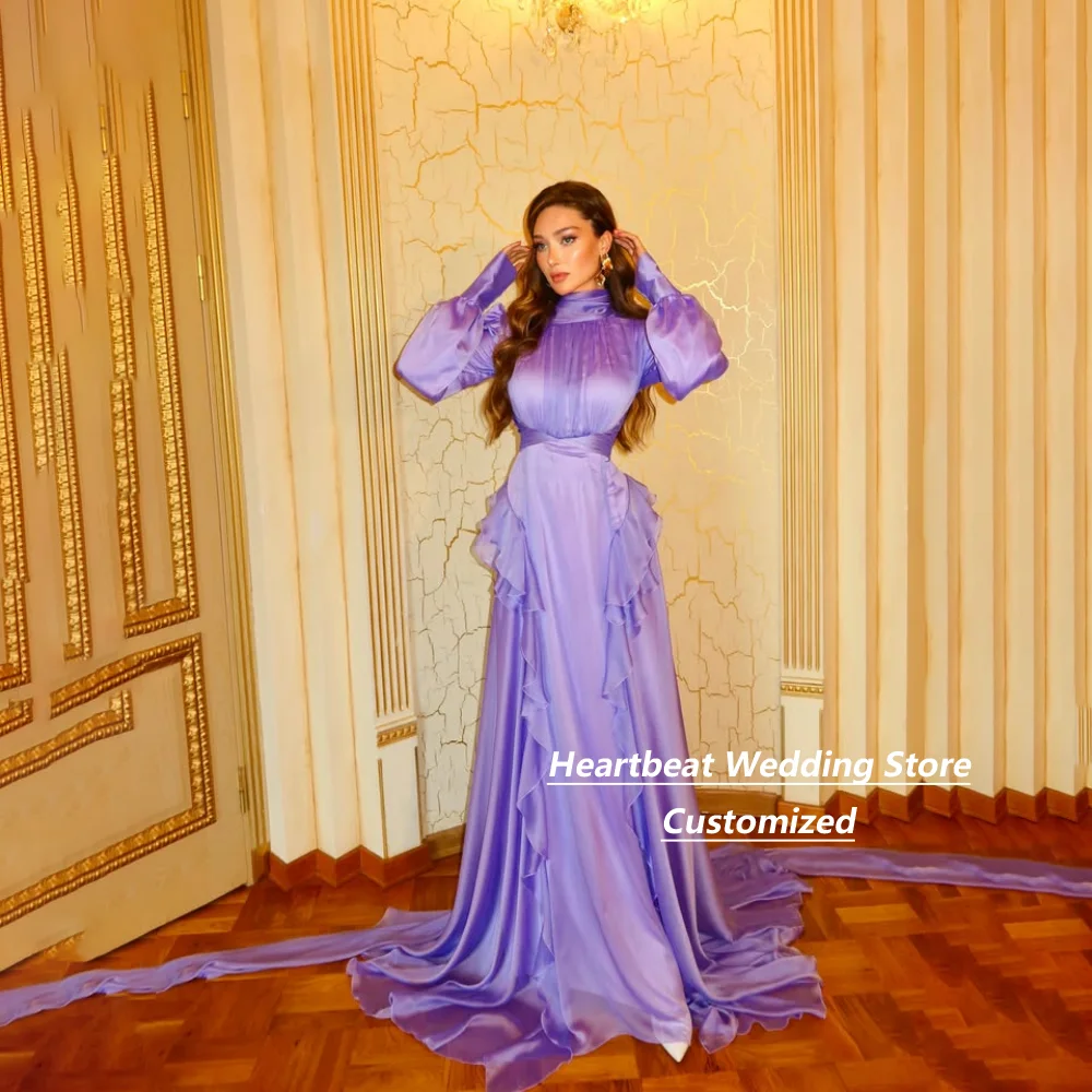 Vestido de Noche Personalizado Color Lavanda para Madre de la Novia, Cuello Alto, Mangas Largas Abullonadas, Cola con Volantes, Formal para Invitadas de Boda