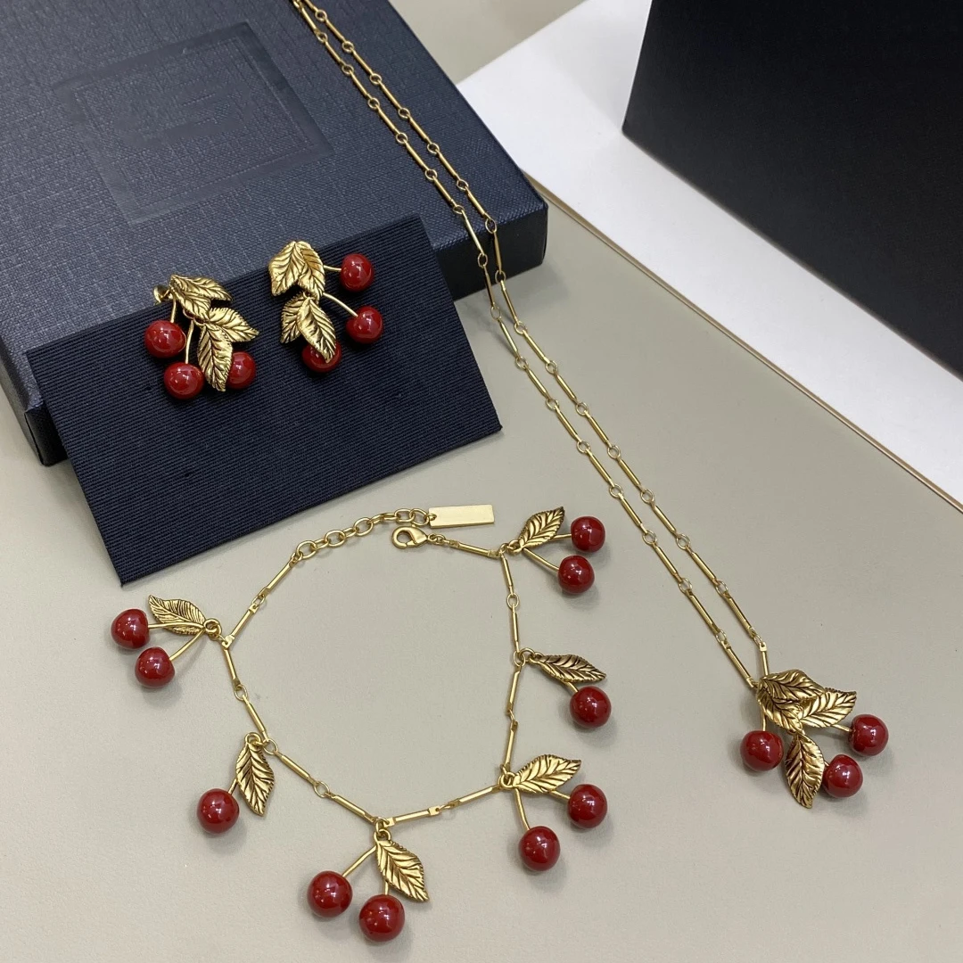 Fashion Europe Cherry Brass Gold Plated Earrings Necklace Bracelet Luxury Set Woman Designer Brand Jewelry