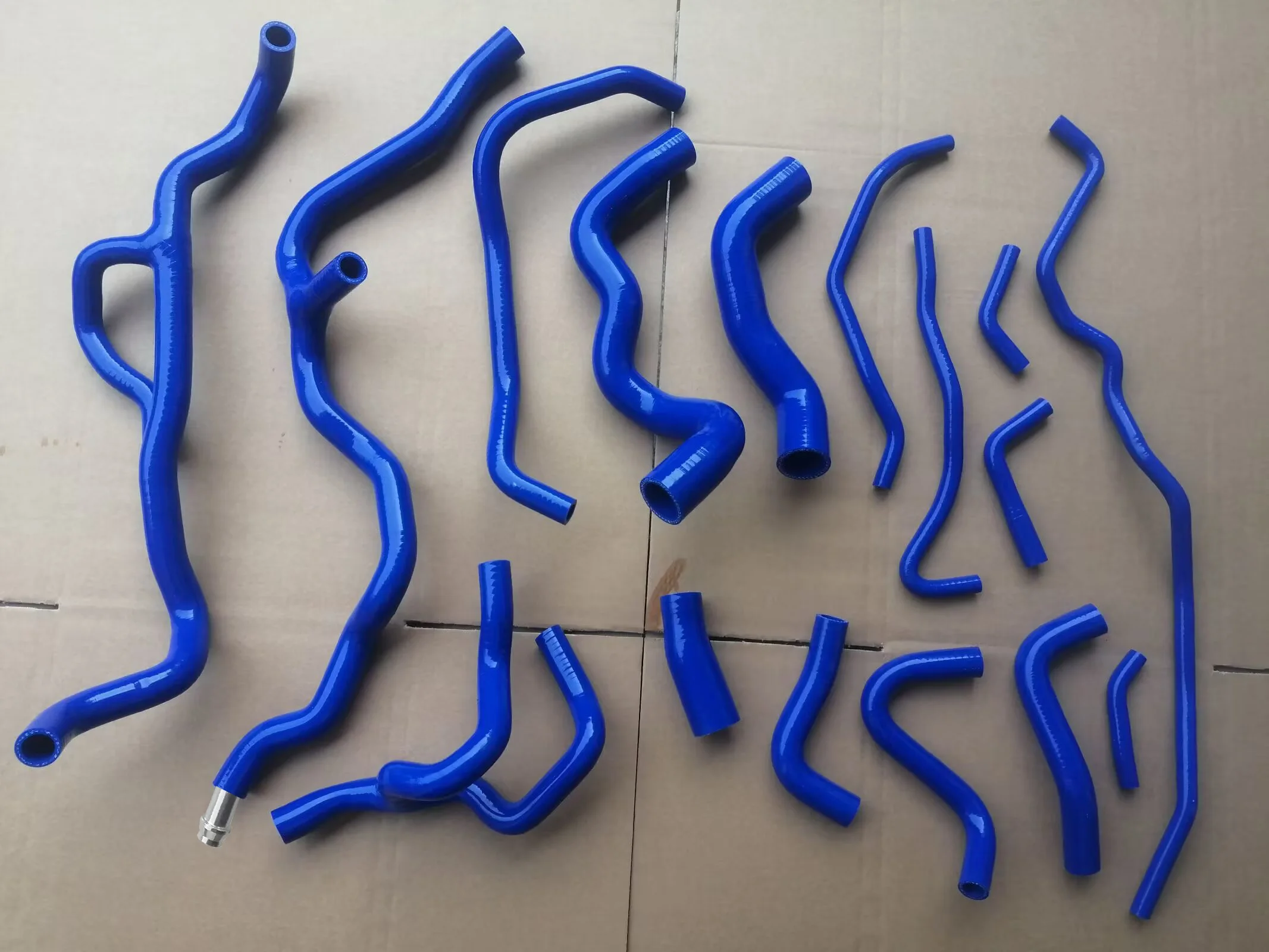 لفورد إسكيب لينكولن MKC 2.0L EcoBoost 2016.03.21 - 2019.08.13 خرطوم سخان المبرد من السيليكون