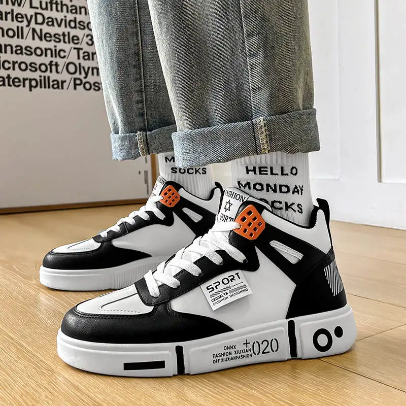 

Студенческие белые кроссовки для мальчиков, новый стиль 2025, высокие противоскользящие туфли для детей, спортивная и повседневная обувь на открытом воздухе.