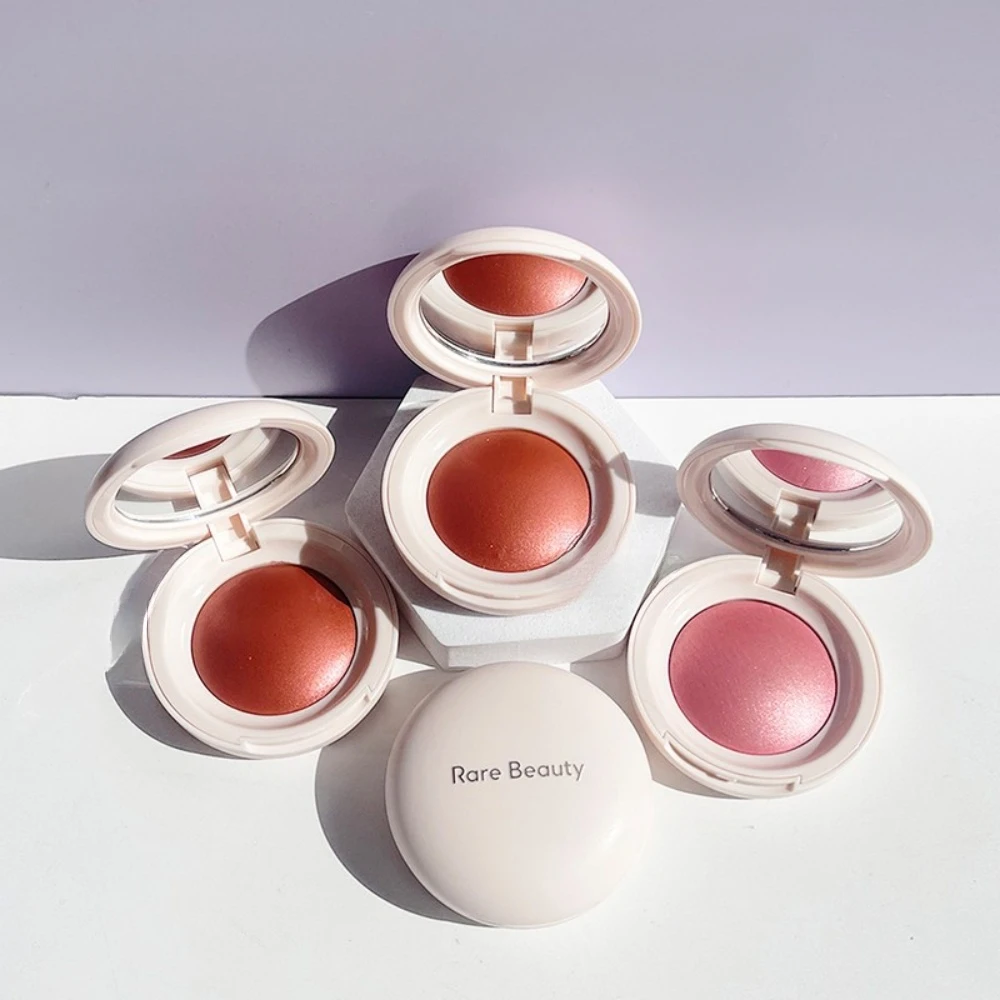 Fard à joues en poudre lumineuse à pincement doux de Rare Beauty, couleur soyeuse et sans couture, résistant au transfert, résistant aux taches, résistant à l'eau, Joy Happy
