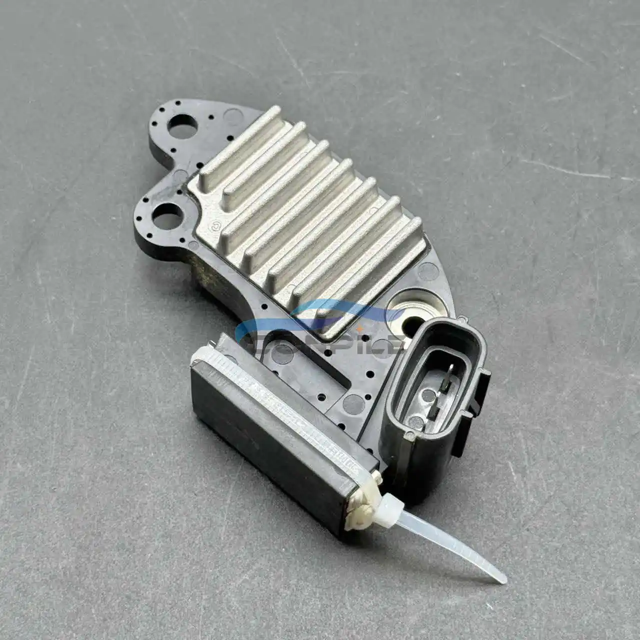 

1pc for geely emgrand EC715/718/GX7/GC7/SX7 Haijing HYOSOW S3 Bright Generator regulator