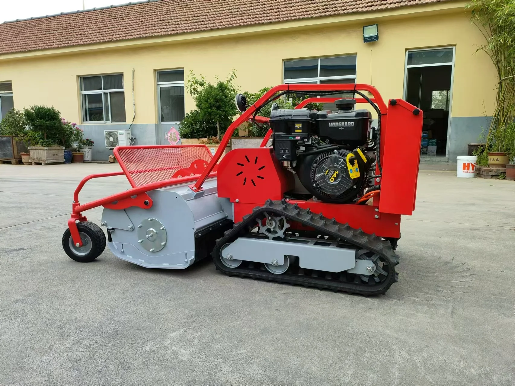 Remote Controlled Tracked Mulcher Multifunction Made In China Grass Cordless Electric Lawn Mower